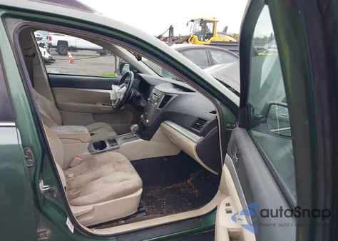 2010 Subaru Outback 2.5I Premium z USA, uszkodzony, nr VIN 4S4BRBGC3A3336764